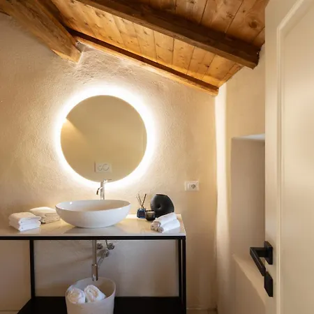 La Sura 1815 Boutique Bed & Breakfast