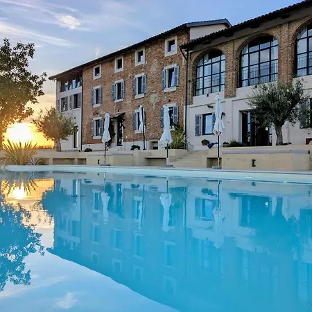 La Sura 1815 Boutique Bed & Breakfast 3*