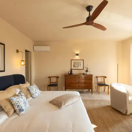 La Sura 1815 Boutique Bed & Breakfast 3*