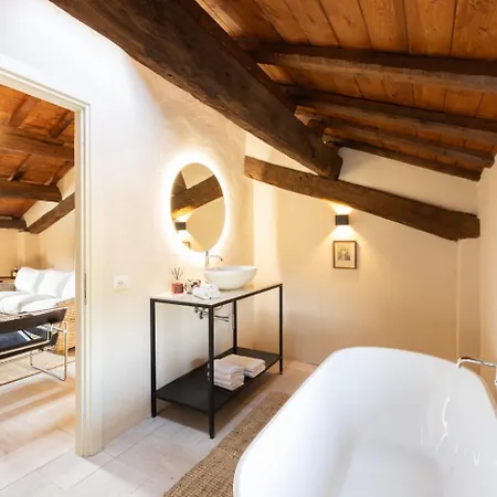 La Sura 1815 Boutique Bed and Breakfast
