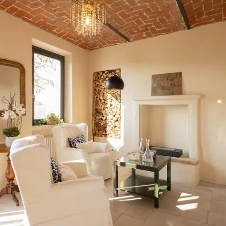 La Sura 1815 Boutique 3* Άστι